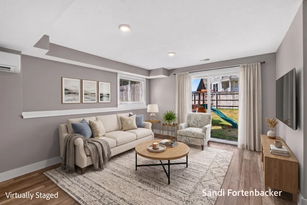 6635 Timberbrook Court Norton Shores, MI 49441