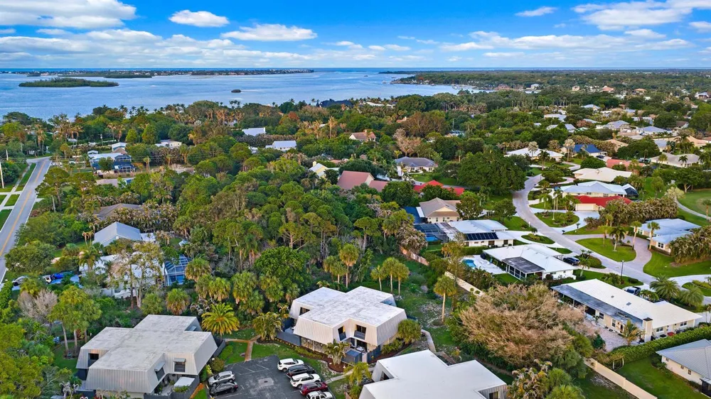 3840 SE Jefferson Street Stuart, FL 34997