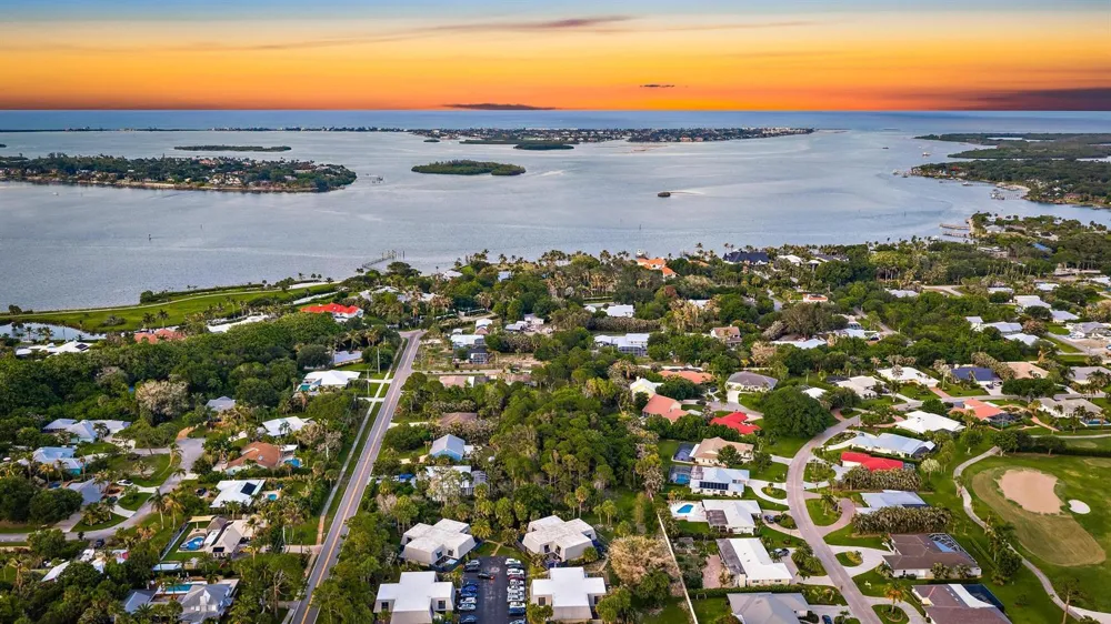 3840 SE Jefferson Street Stuart, FL 34997