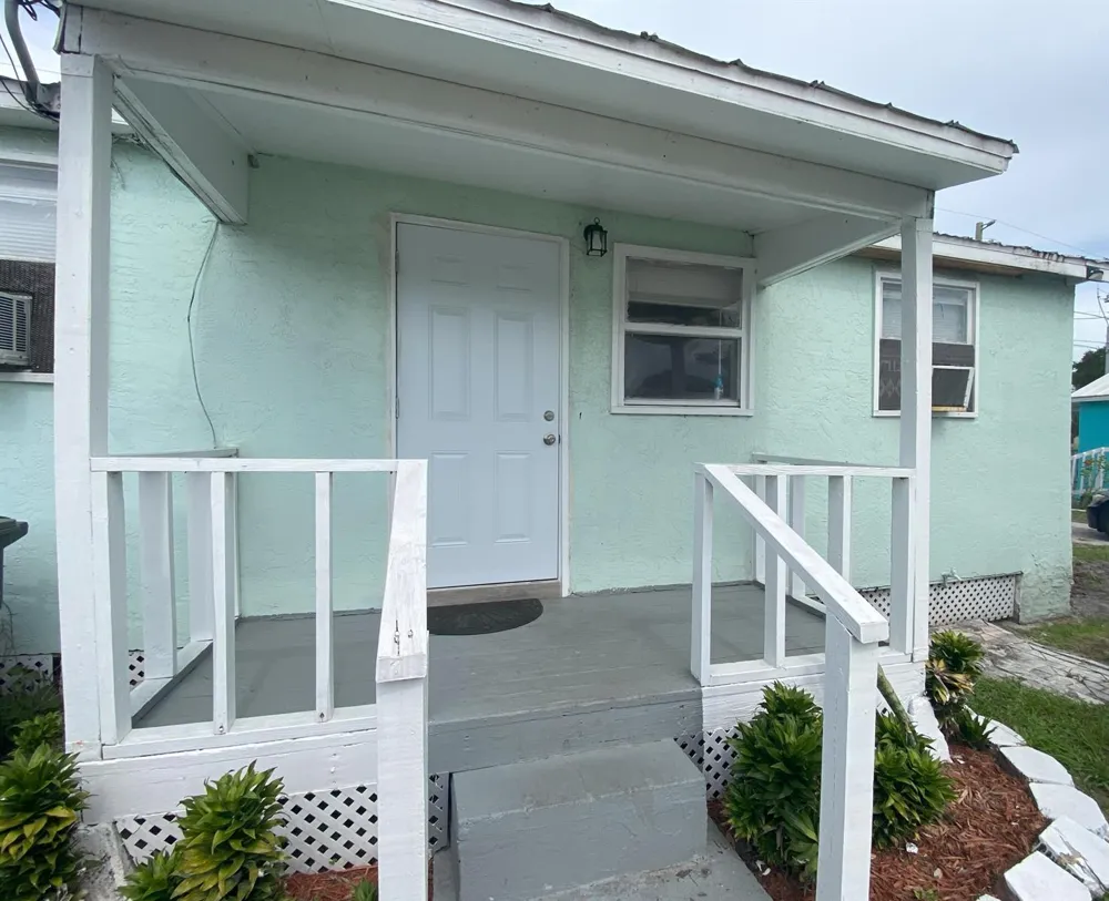 429 14th Street #B Fort Pierce, FL 34950