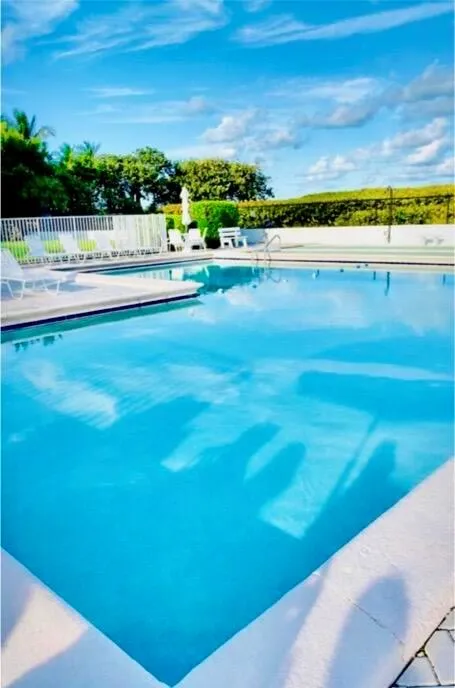 33 S OCEAN AVENUE #501 Palm Beach Shores, FL 33404