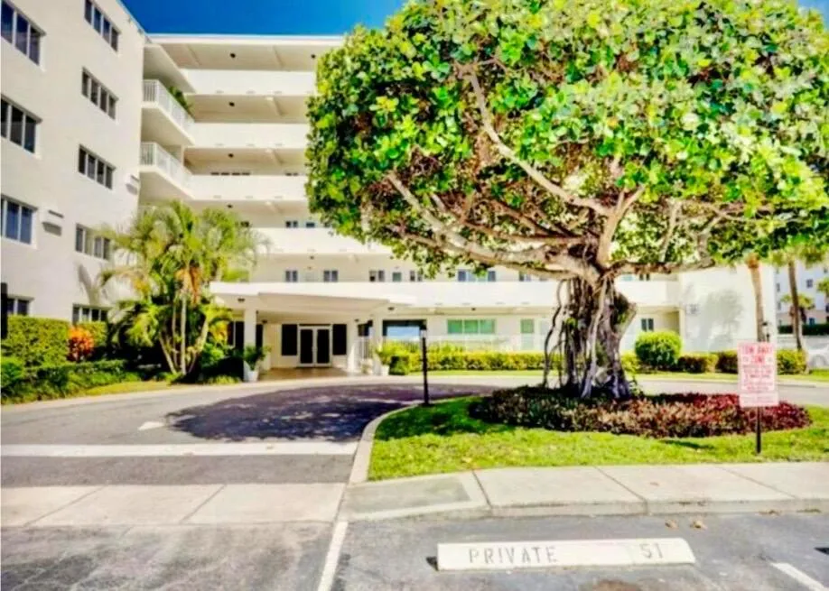 33 S OCEAN AVENUE #501 Palm Beach Shores, FL 33404
