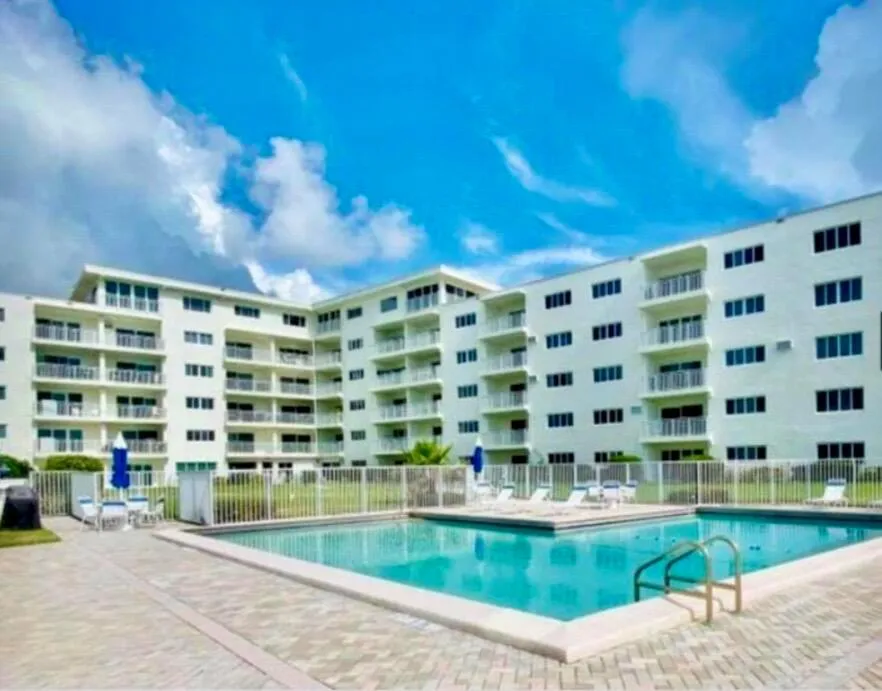 33 S OCEAN AVENUE #501 Palm Beach Shores, FL 33404