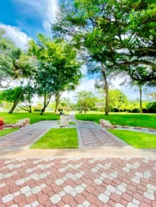 33 S OCEAN AVENUE #501 Palm Beach Shores, FL 33404