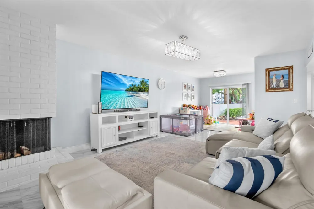 3119 PALM AIRE DRIVE #3119 Pompano Beach, FL 33069