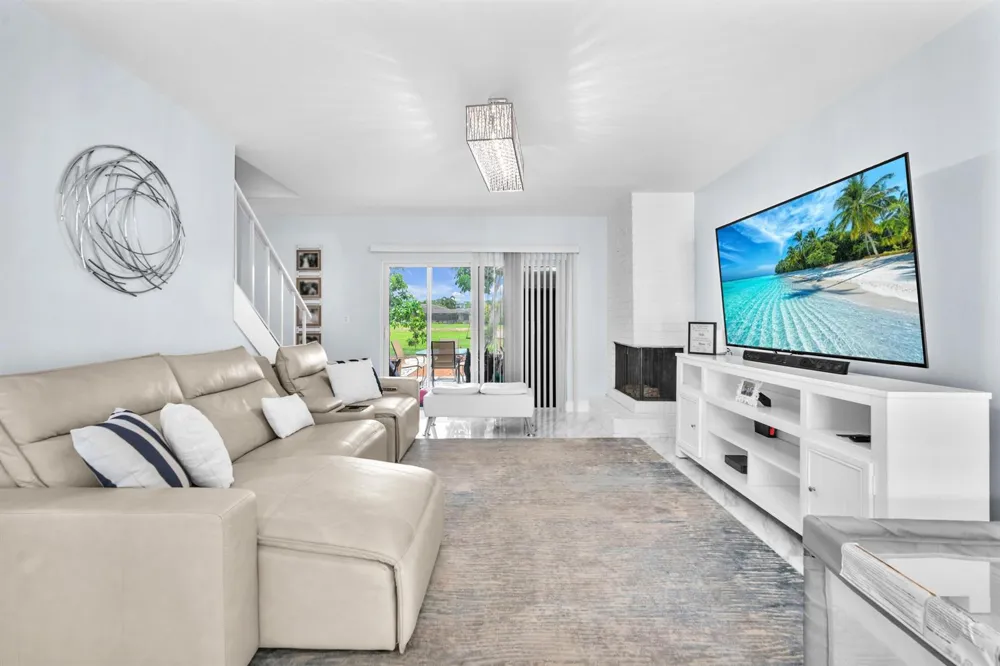 3119 PALM AIRE DRIVE #3119 Pompano Beach, FL 33069
