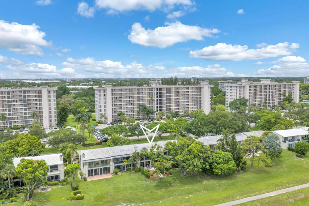 3119 PALM AIRE DRIVE #3119 Pompano Beach, FL 33069