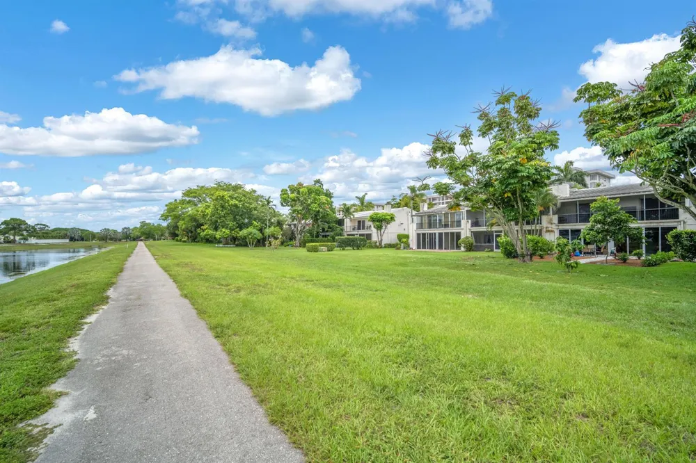 3119 PALM AIRE DRIVE #3119 Pompano Beach, FL 33069