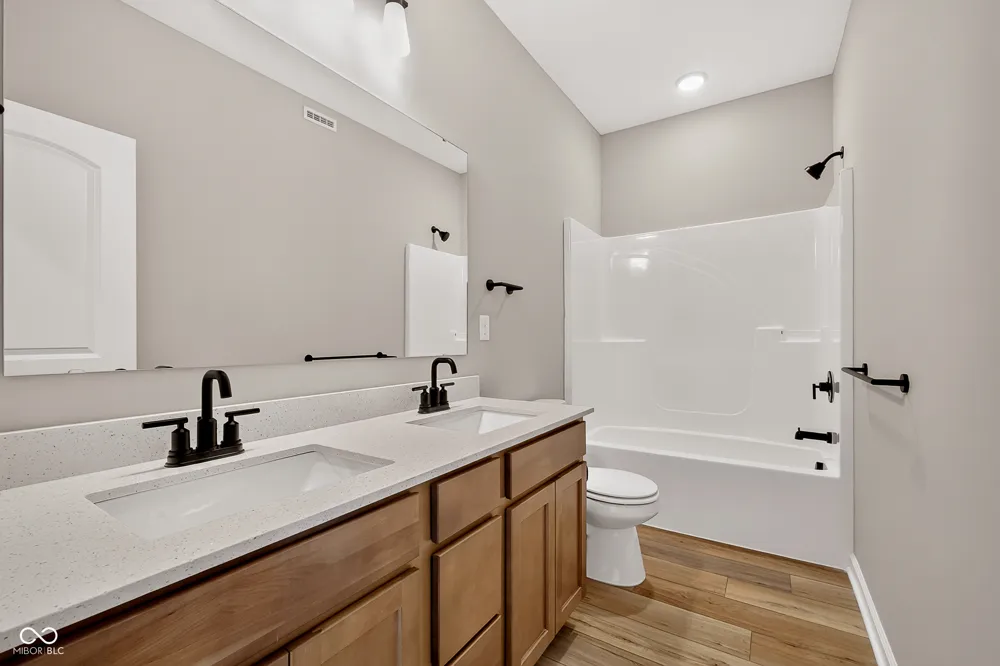 1757 Gualandri Lane Westfield, IN 46074