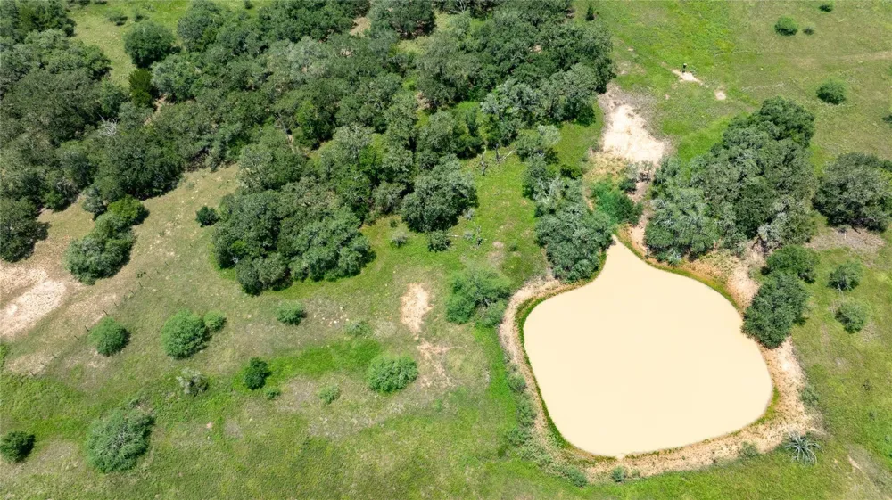 County Road 15aa Hallettsville, TX 77964