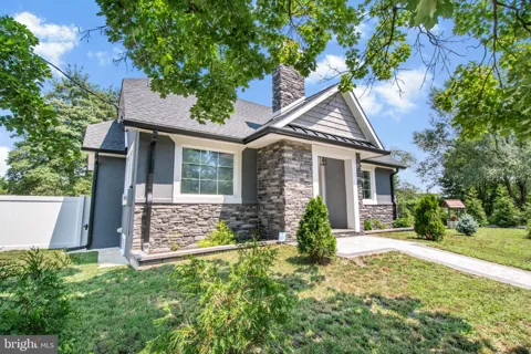 17 MIDDLESEX AVENUE