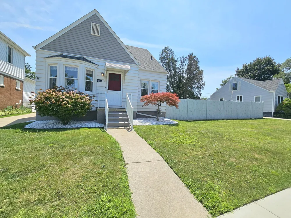 495 North Drive Wyandotte, MI 48192
