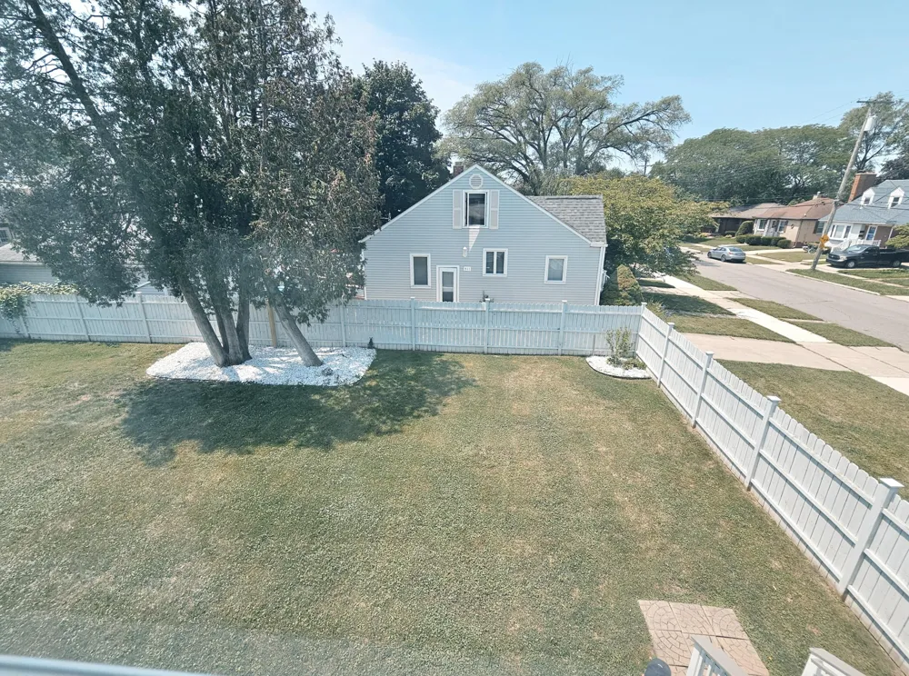 495 North Drive Wyandotte, MI 48192