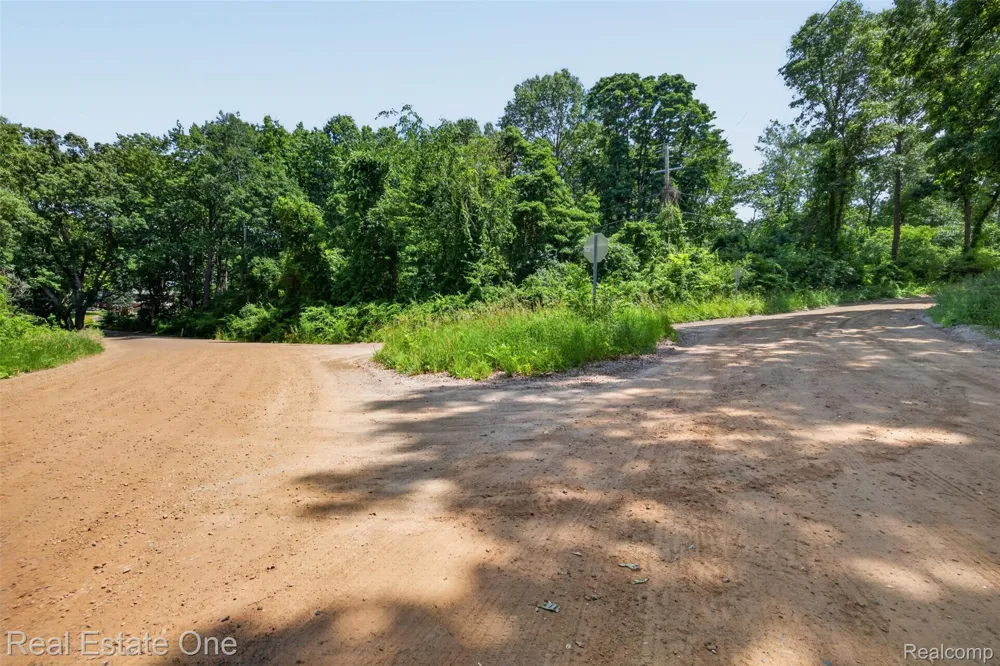 Big Lake Springfield Charter Township, MI 48350