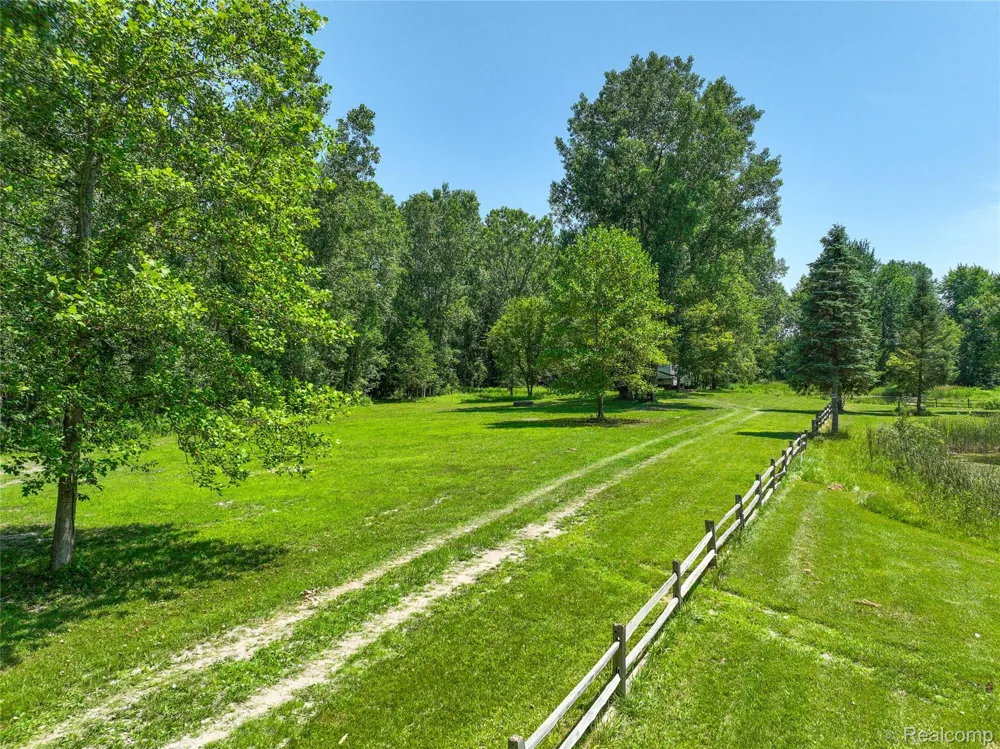 Nicholson Rd Fowlerville Village, MI 48836
