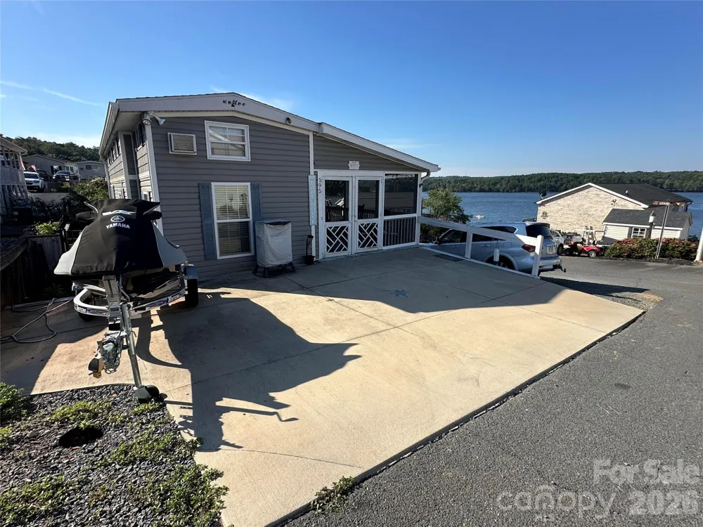 195 Grand View Drive New London, NC 28127