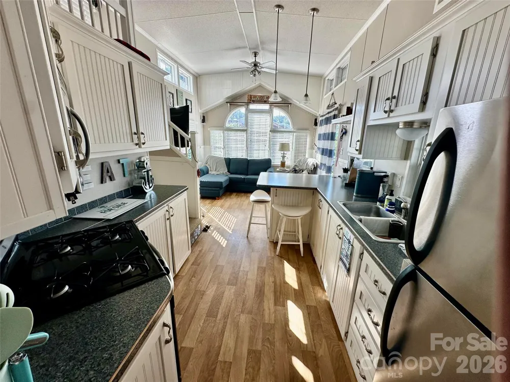195 Grand View Drive New London, NC 28127