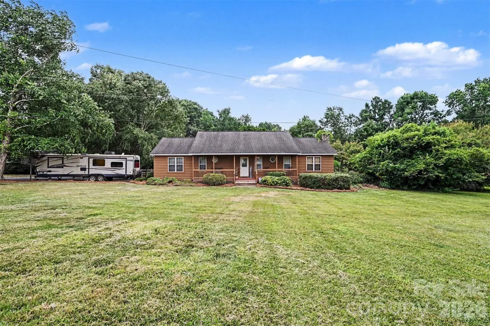 3999 Fincher Road Matthews, NC 28104