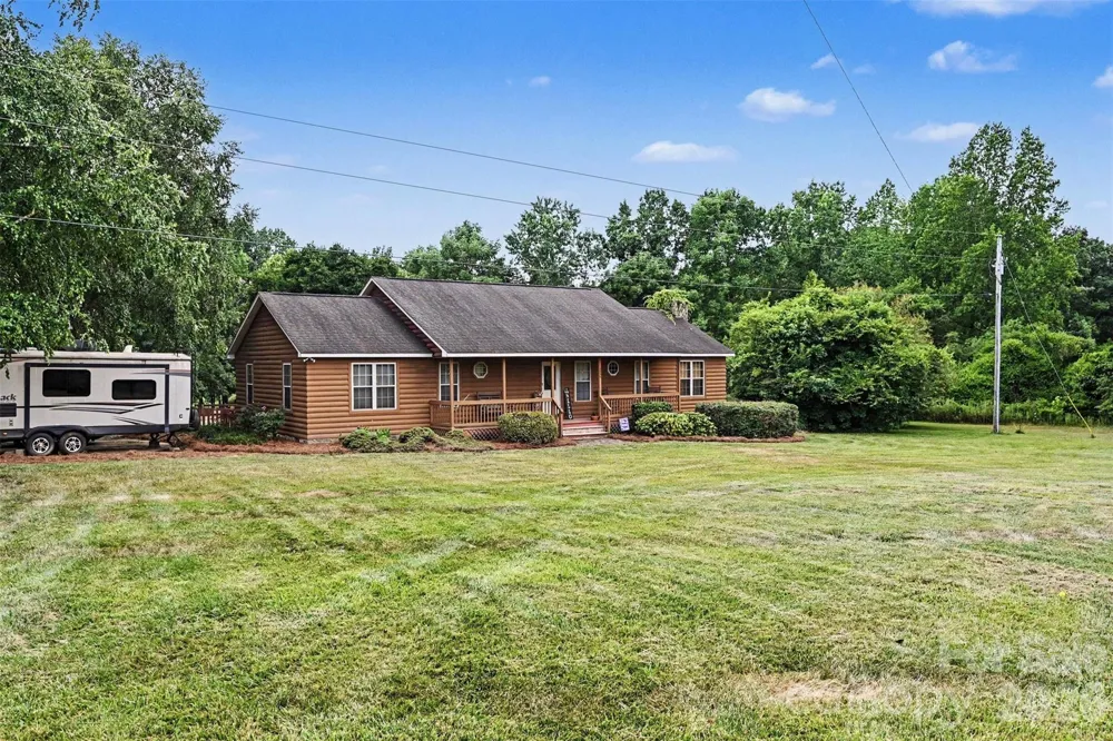 3999 Fincher Road Matthews, NC 28104