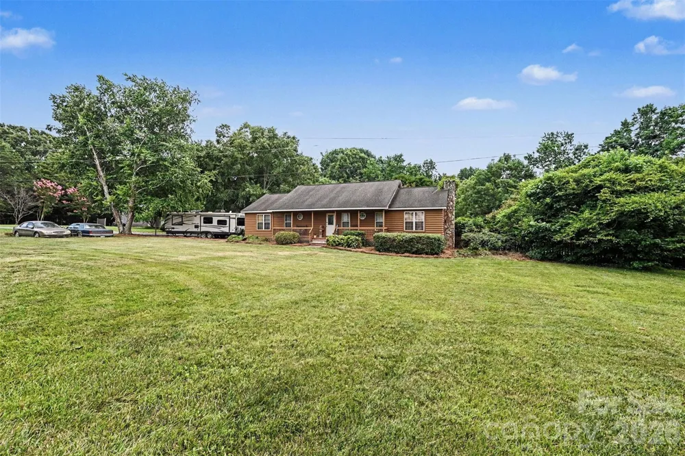 3999 Fincher Road Matthews, NC 28104