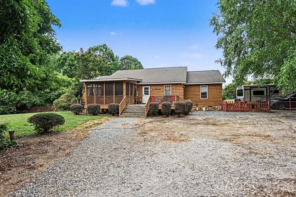 3999 Fincher Road Matthews, NC 28104