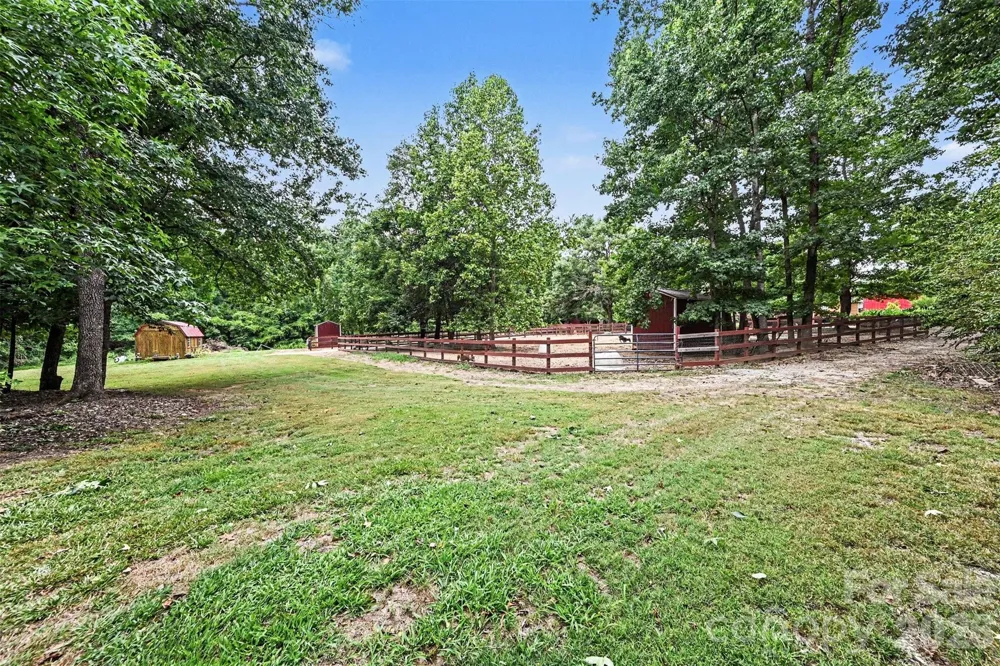 3999 Fincher Road Matthews, NC 28104