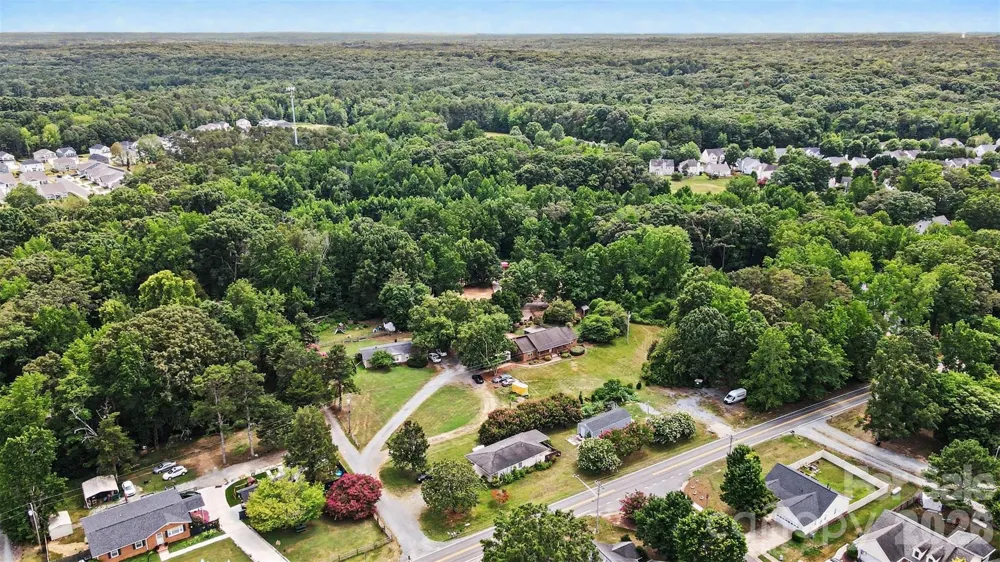 3999 Fincher Road Matthews, NC 28104