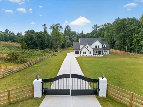 127 Tanners Bridge Road