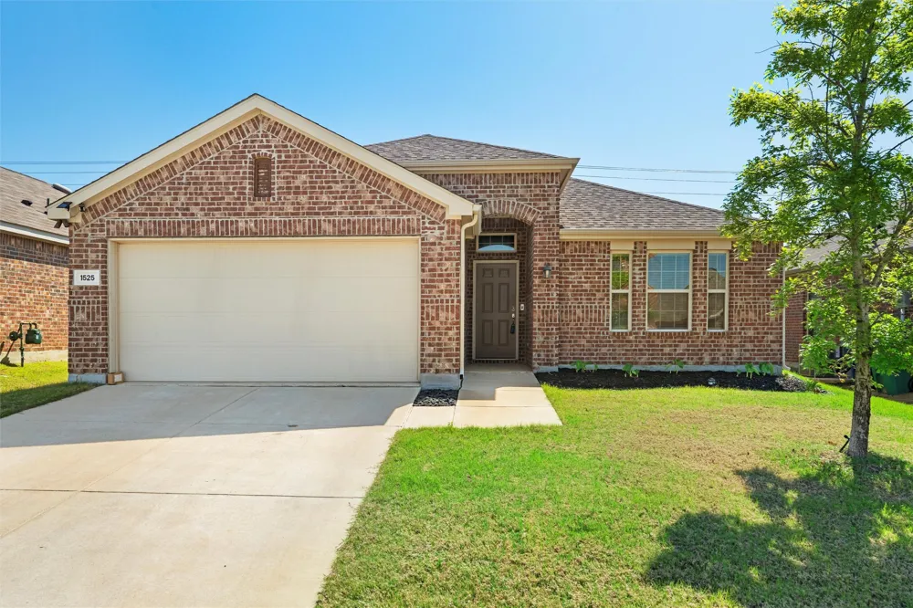 1525 Alamandine Avenue Cross Roads, TX 76227