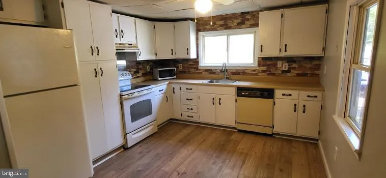 105 CEDAR LANE Barnegat, NJ 08005