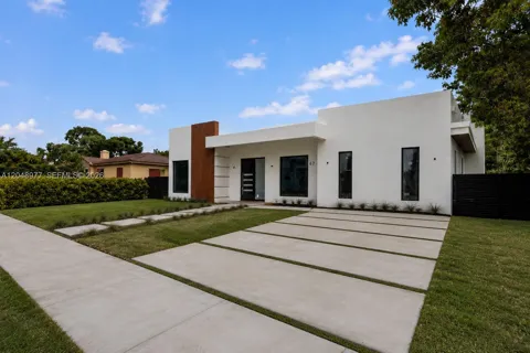 67 NW 109th St