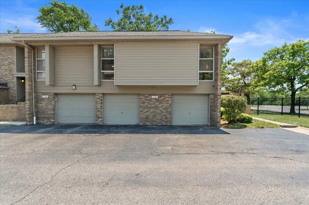 1100 Saint Aubin Place Detroit, MI 48207