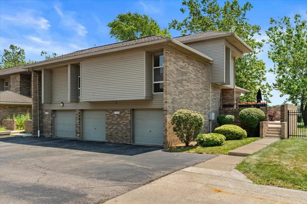 1100 Saint Aubin Place Detroit, MI 48207