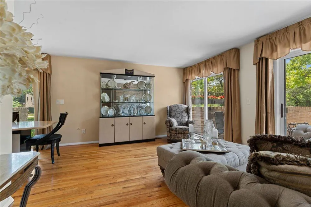 1100 Saint Aubin Place Detroit, MI 48207