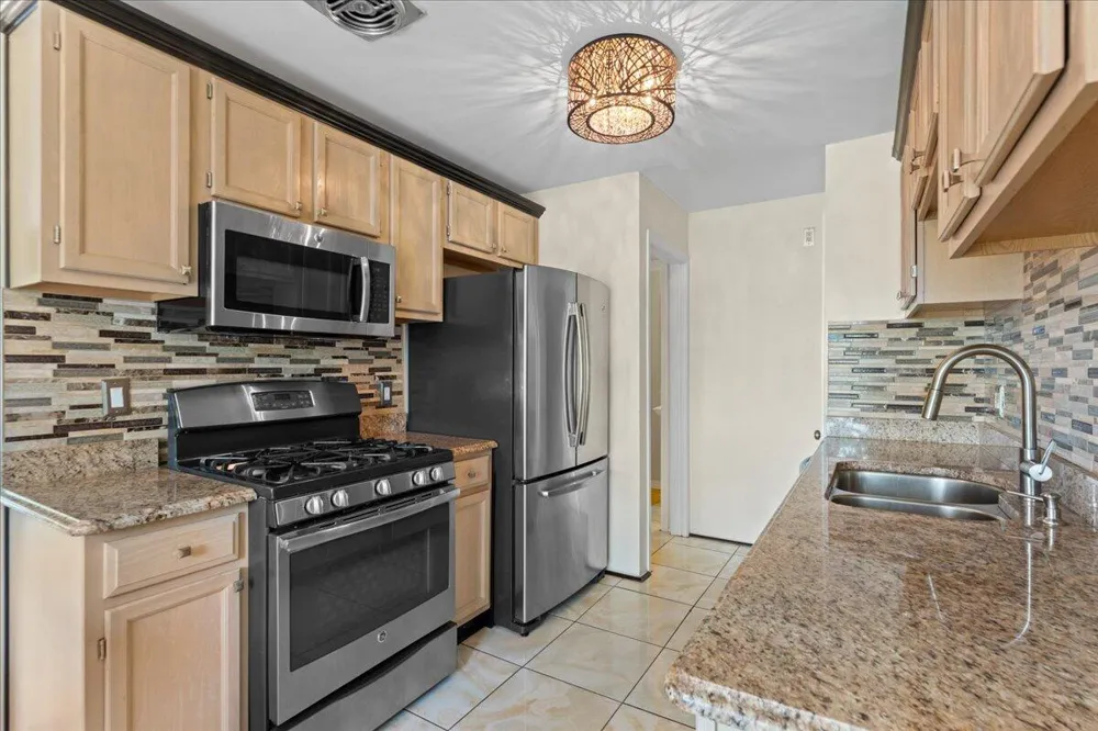 1100 Saint Aubin Place Detroit, MI 48207