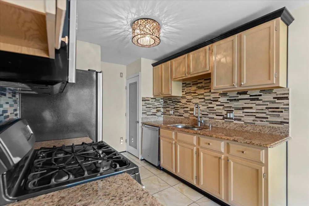 1100 Saint Aubin Place Detroit, MI 48207
