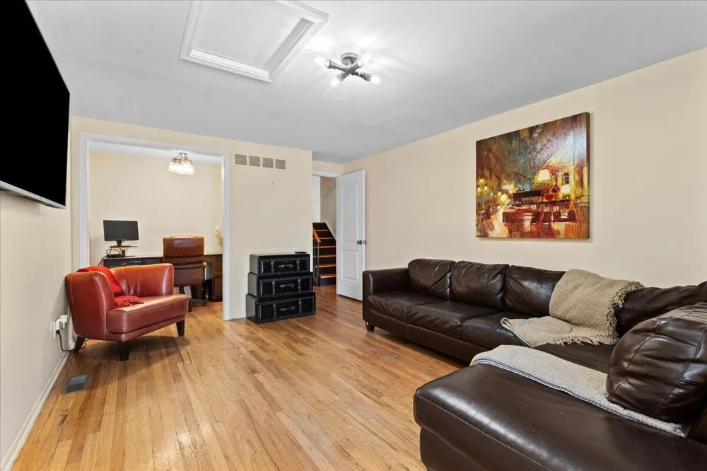 1100 Saint Aubin Place Detroit, MI 48207