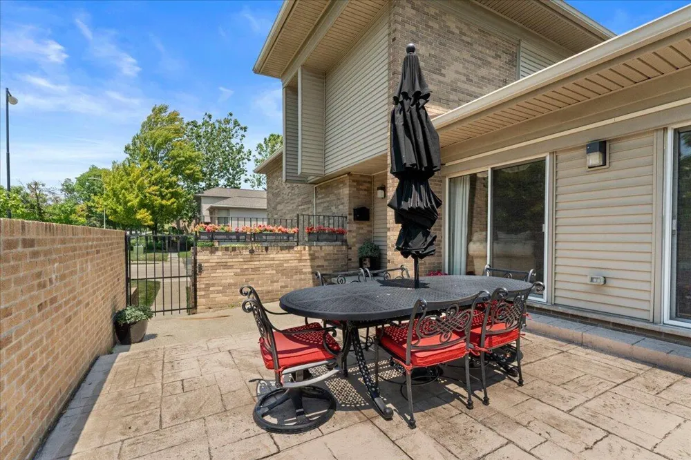 1100 Saint Aubin Place Detroit, MI 48207