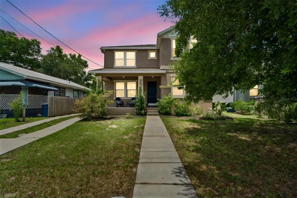 1216 E GIDDENS AVE Tampa, FL 33603