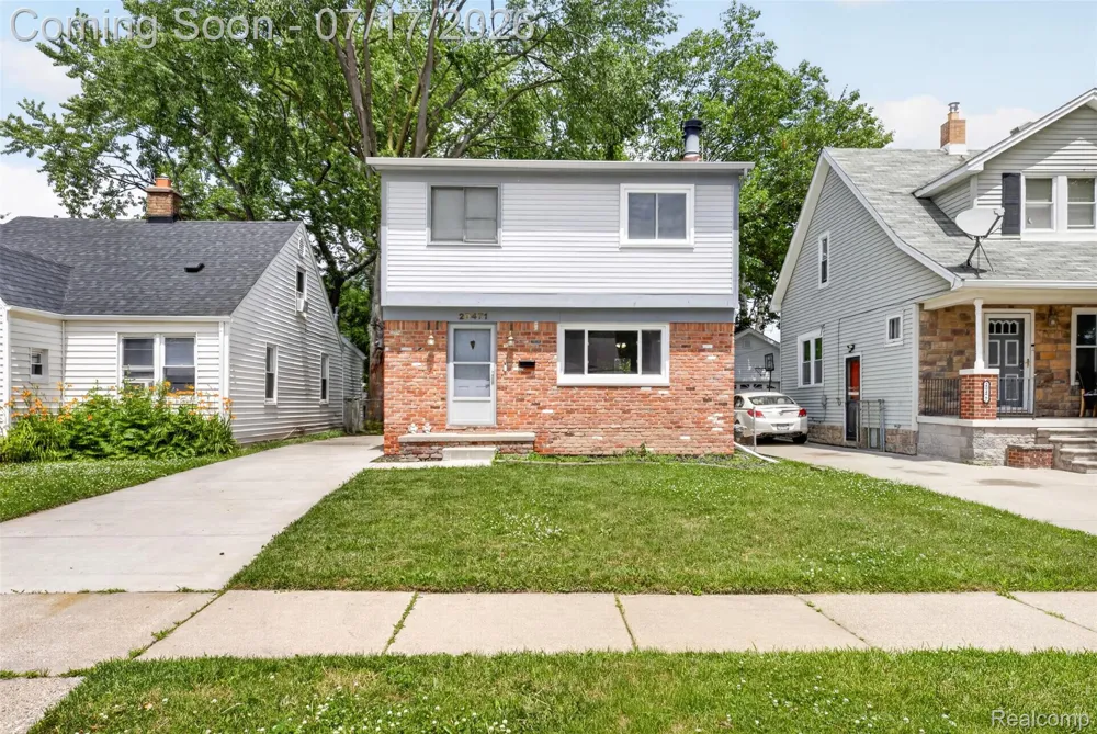20471 Hollywood Street Harper Woods City, MI 48225