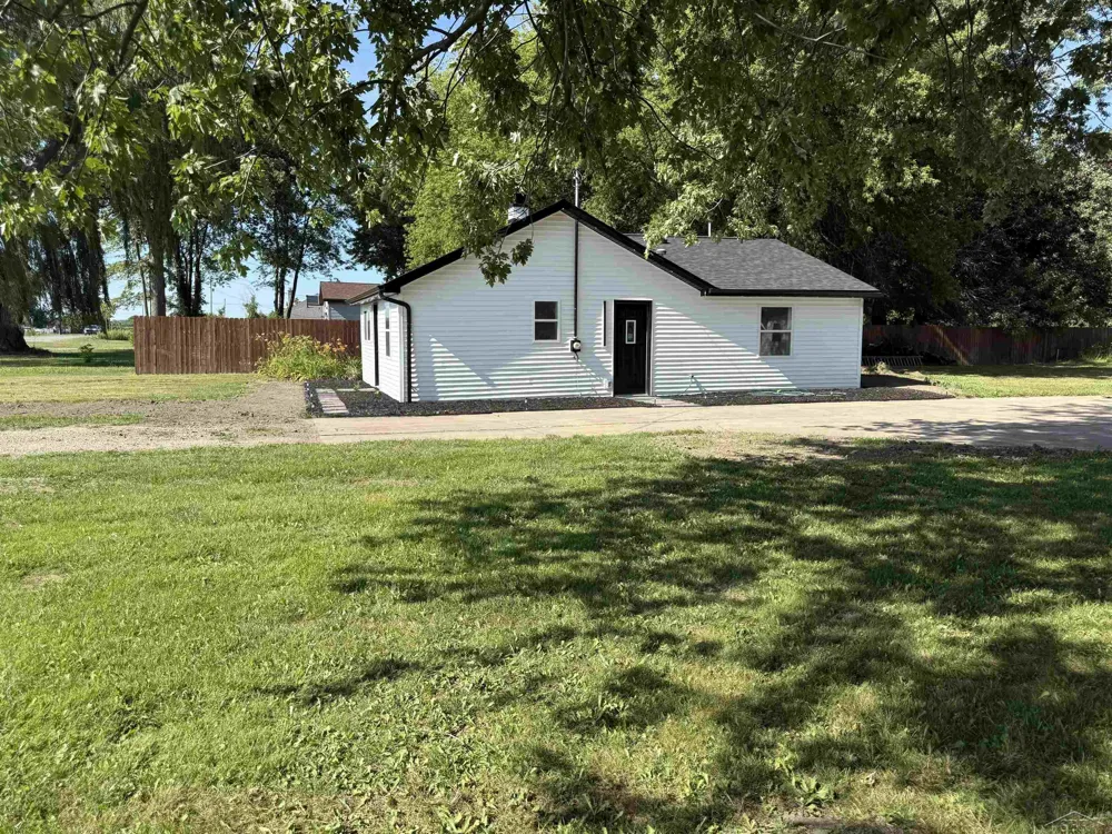 9095 East Road Albee Township, MI 48417