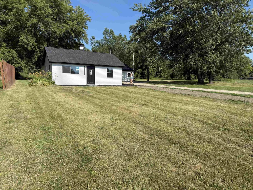 9095 East Road Albee Township, MI 48417