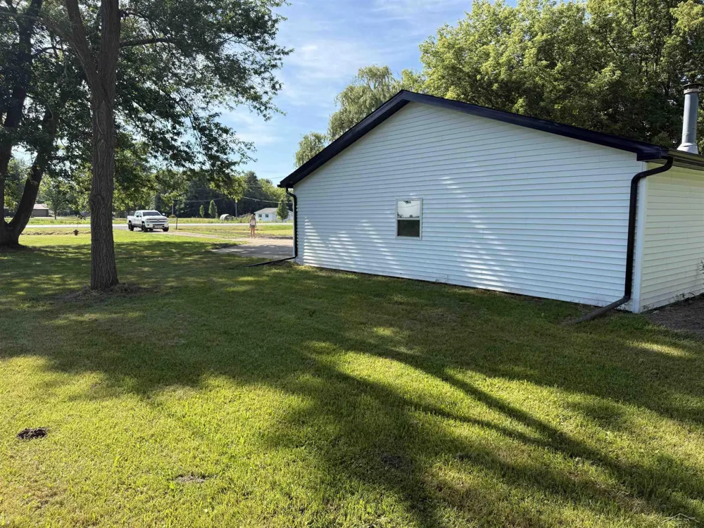 9095 East Road Albee Township, MI 48417