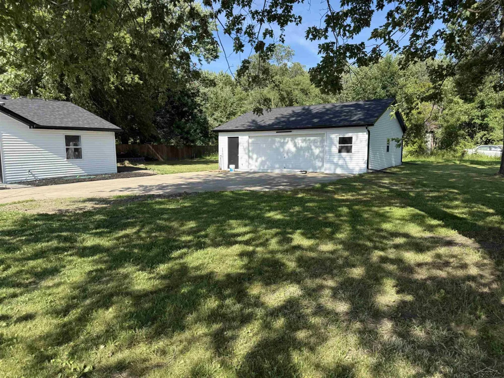 9095 East Road Albee Township, MI 48417