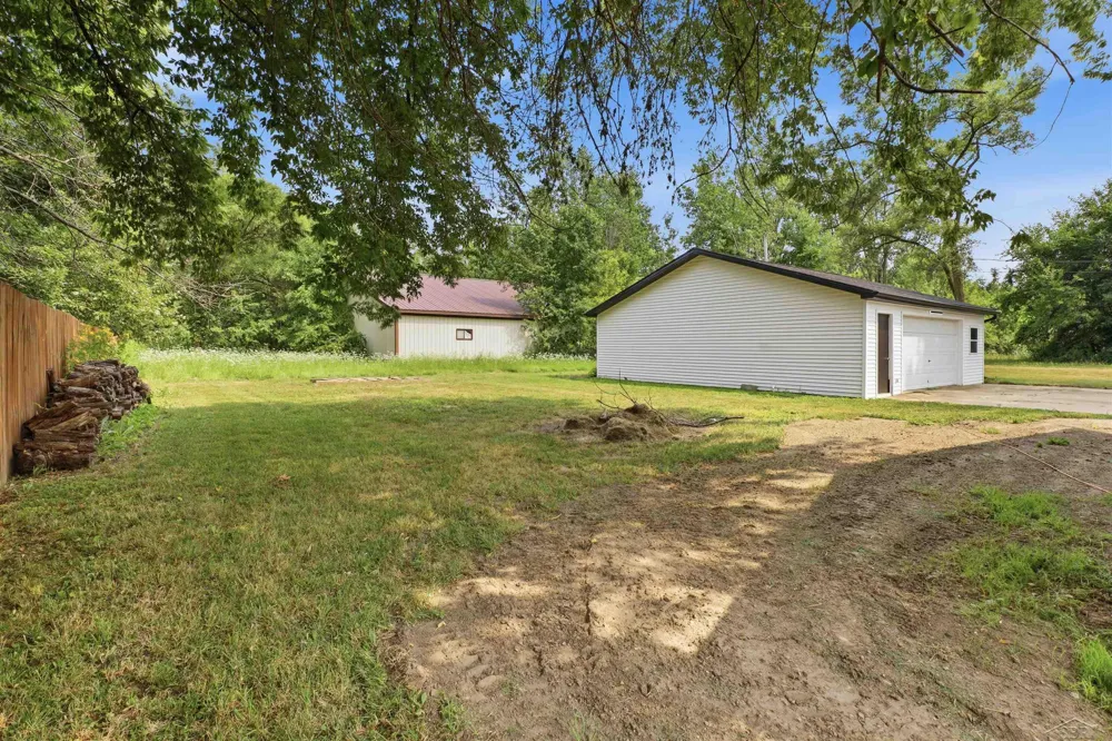 9095 East Road Albee Township, MI 48417
