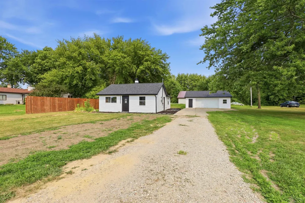 9095 East Road Albee Township, MI 48417