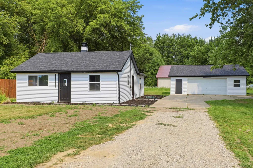 9095 East Road Albee Township, MI 48417