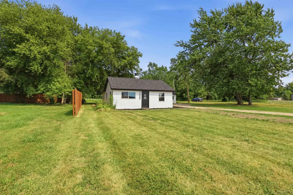 9095 East Road Albee Township, MI 48417