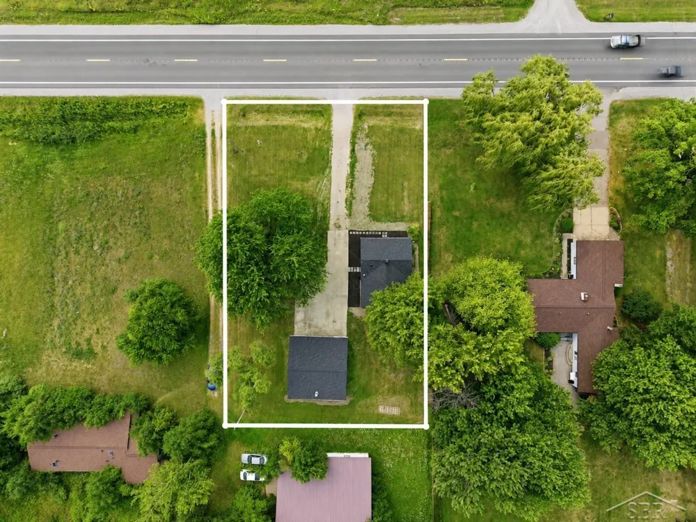 9095 East Road Albee Township, MI 48417