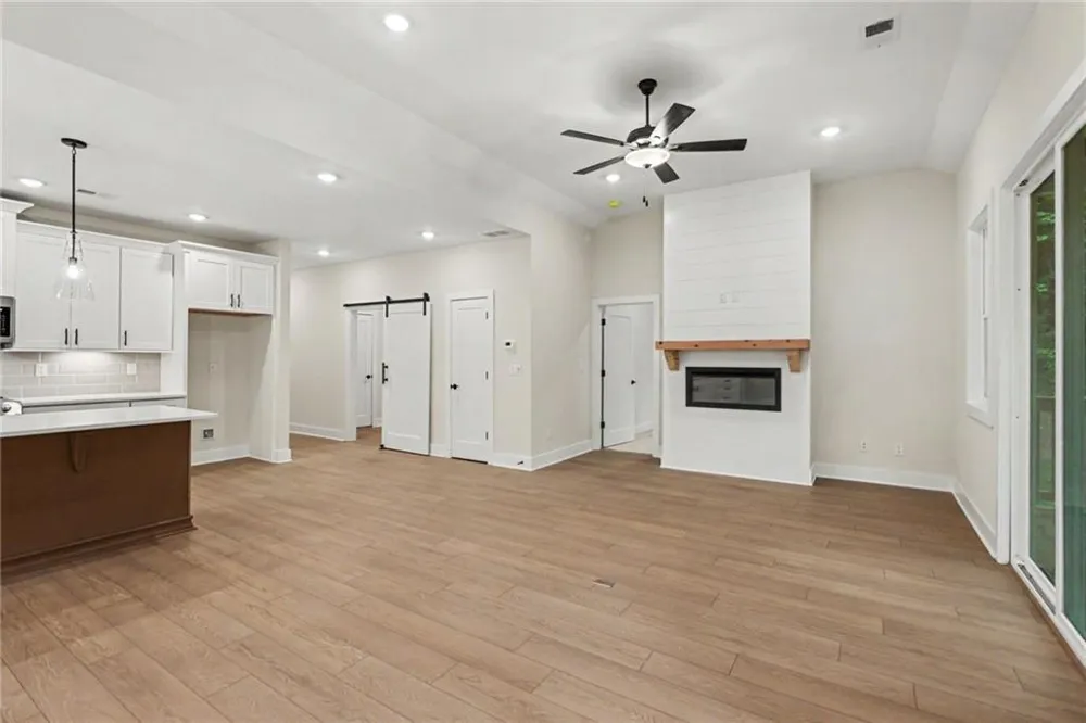 1632 McClung Road Hiram, GA 30141